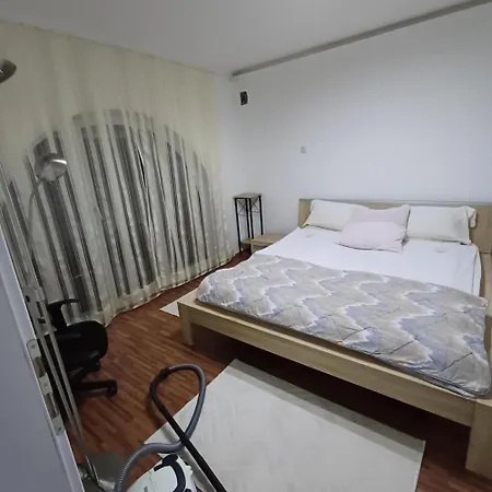 Dina Apartments Sarajevo Apartment